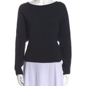 Le Ore Cropped Sweater Size Large